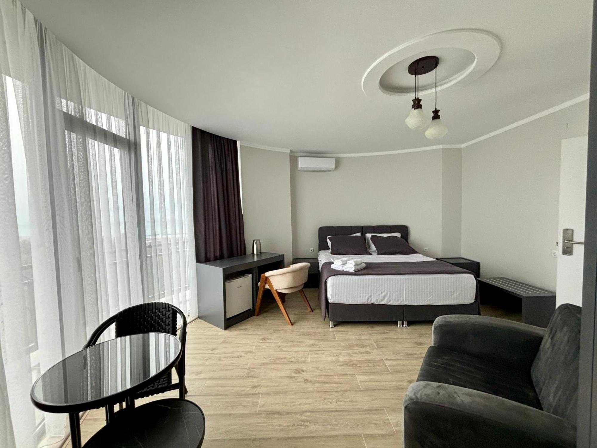 Hillside Inn Batumi Luaran gambar