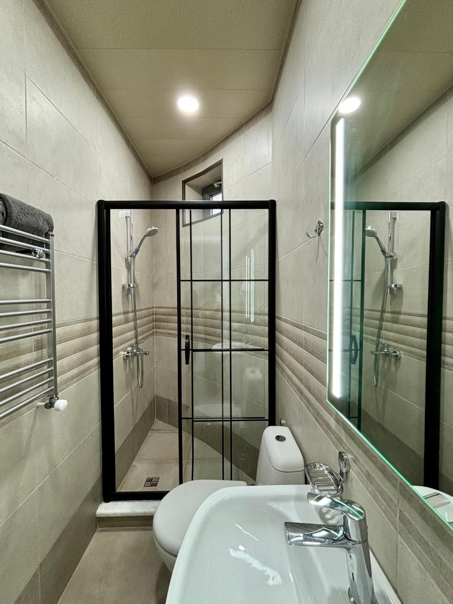 Hillside Inn Batumi Luaran gambar